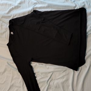 Black Hennelly T-shirt